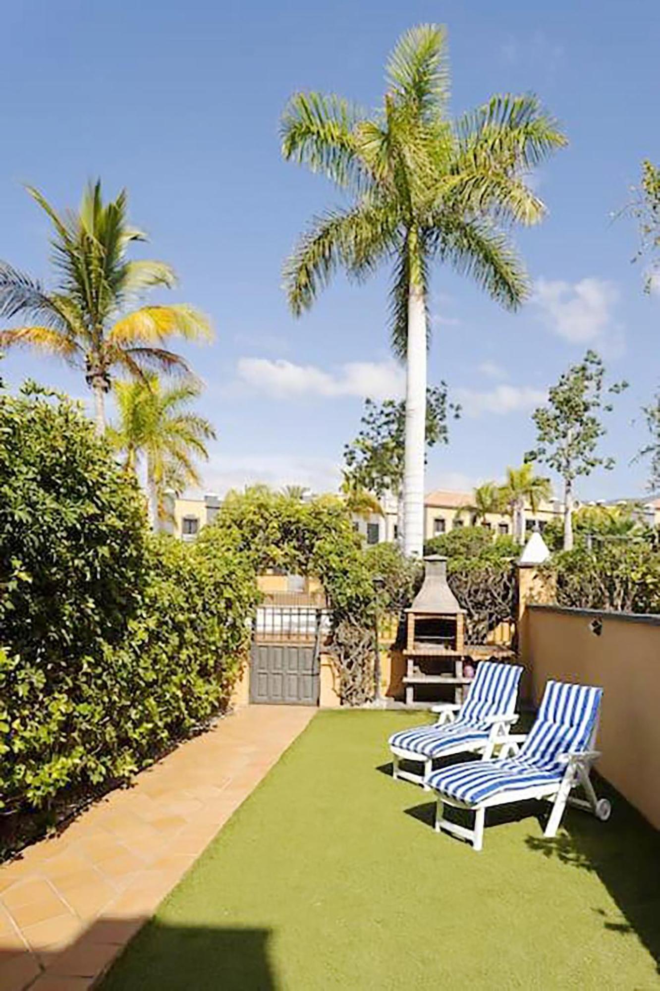Exclusive Townhouse In Plaza Del Duque Close To The *